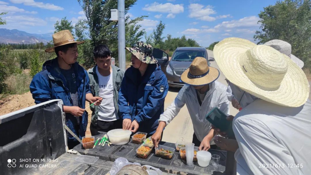 致敬！战斗在风沙中的特种装备团队